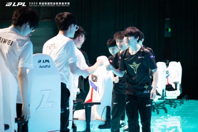 现了团队的 现了团队的