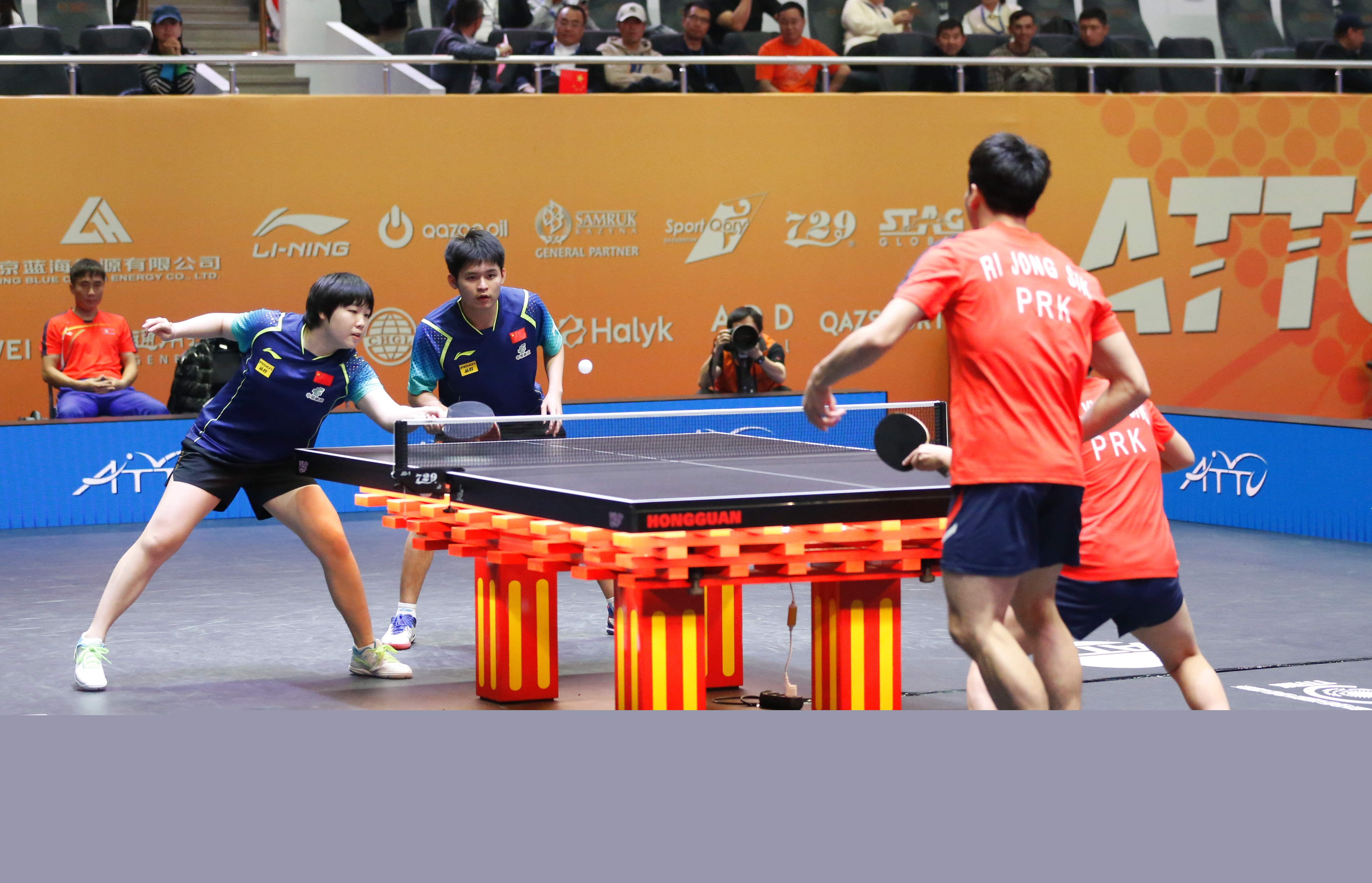 对一名赛车 对一名赛车