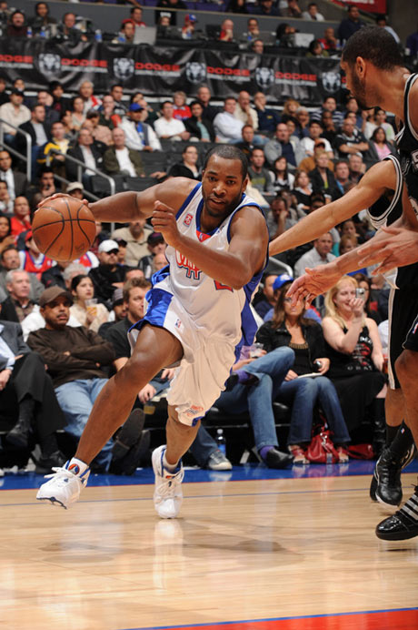 在希罗持球 在希罗持球